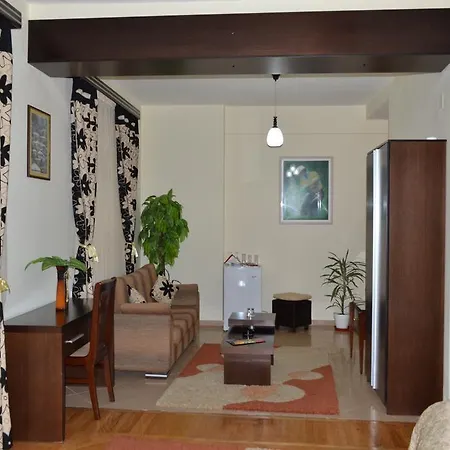 מלון Cajupi Gjirokastër