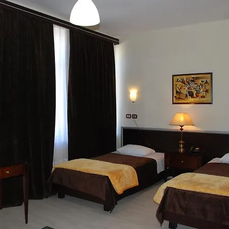 מלון Cajupi Gjirokastër