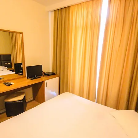 Cajupi ホテル ジロカストラ