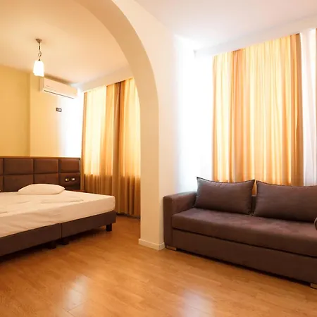 Cajupi ホテル ジロカストラ