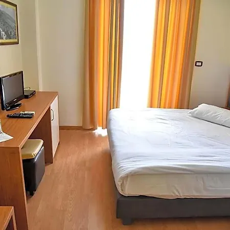 Cajupi Hotel Gjirokastër