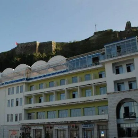 Hotel Cajupi 4*