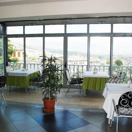 Cajupi فندق Gjirokastër